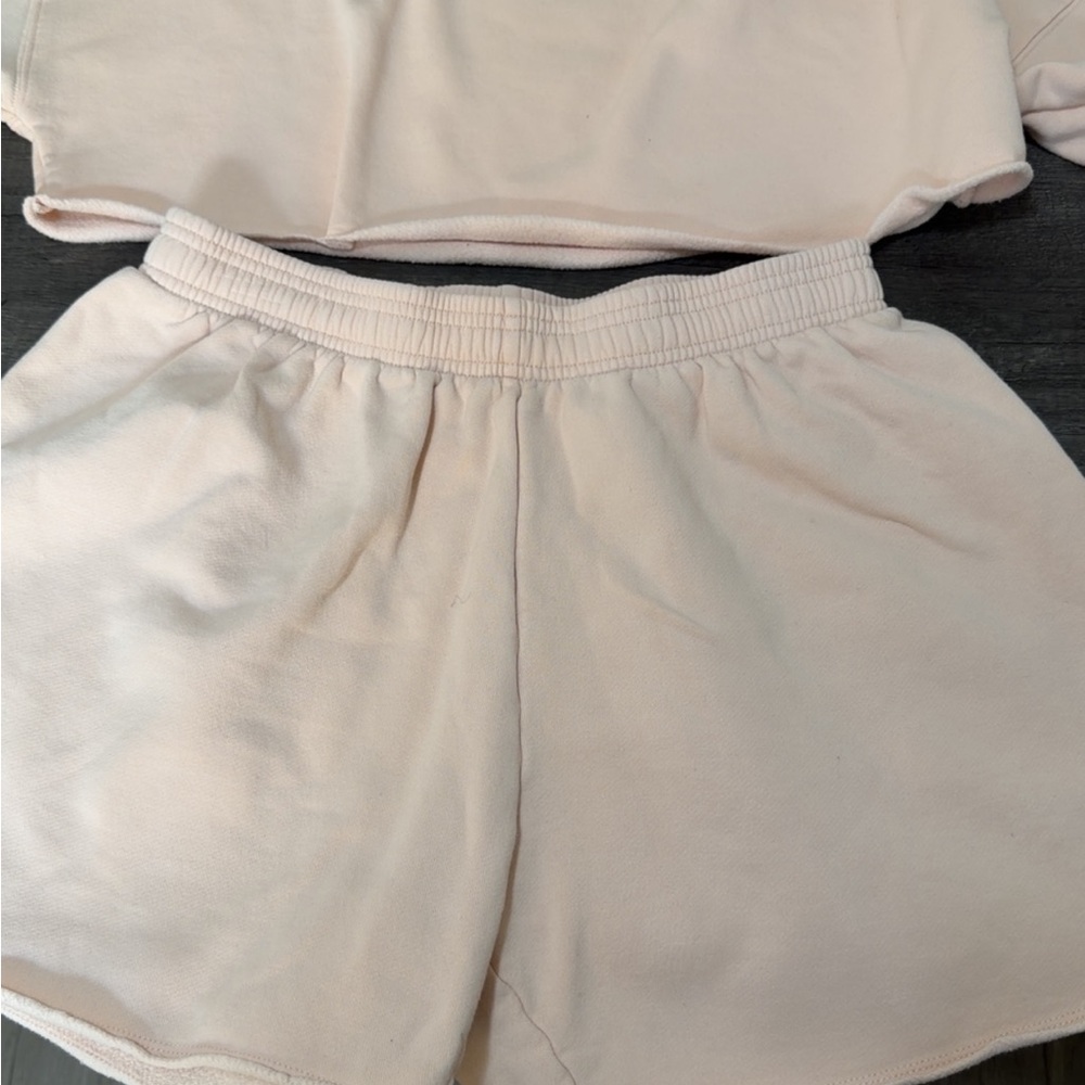 ALO Yoga Cream Lounge Set